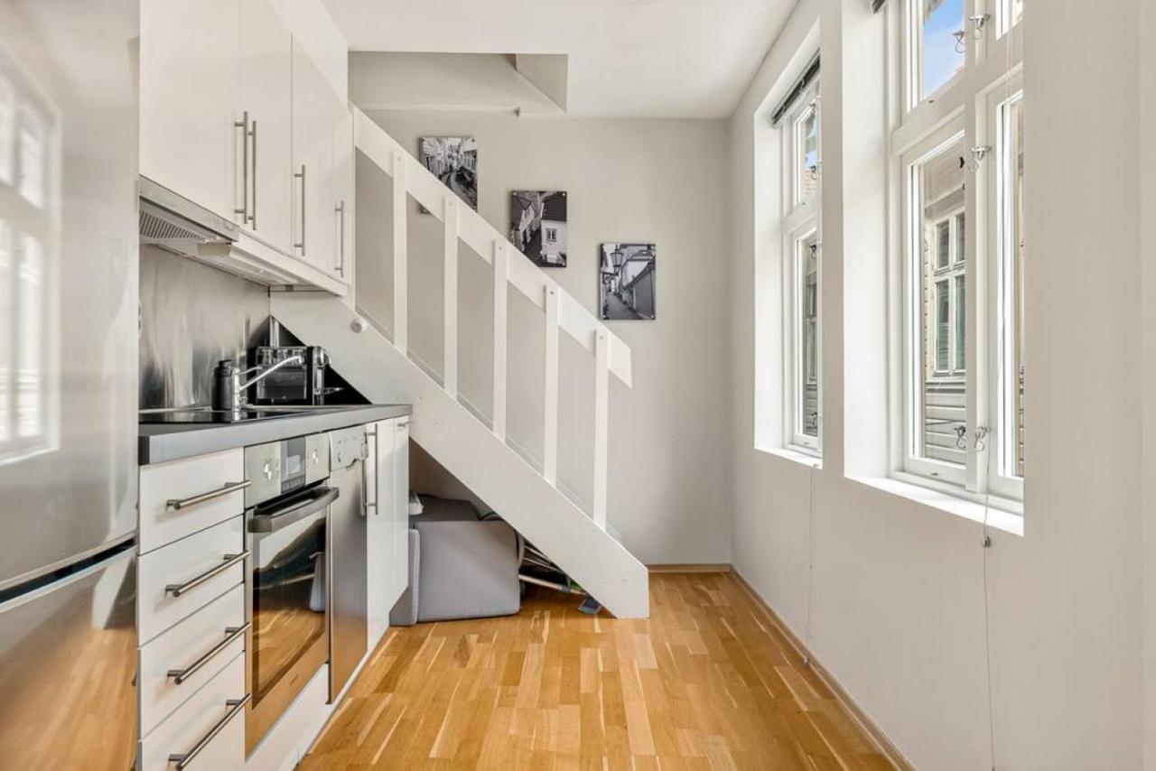 Dinbnb Apartments I Historical Two-Floor Apartment With Rooftop Panorama I 1645 Heritage Bergen Exteriér fotografie
